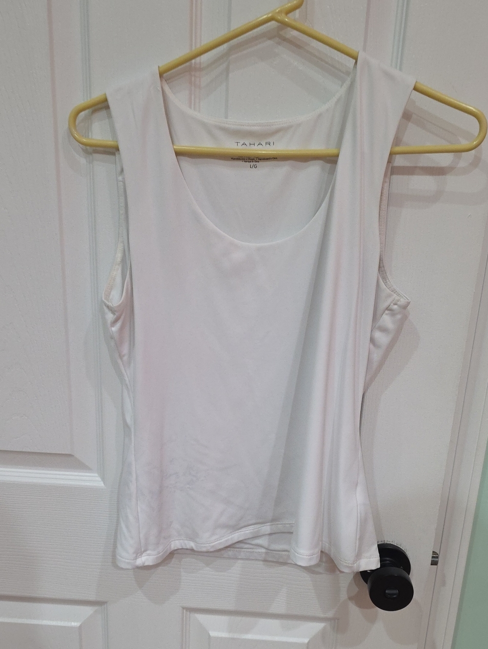 Tahari White Scoop Neck Tank Top